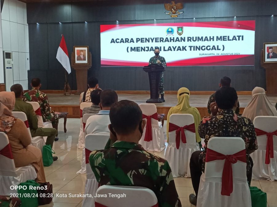 "Danrem 074/Warastratama Bersama Walikota Surakarta Serahkan 16 Rumah Hasil Program RTLH".