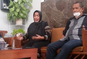 Tangis Ibu Pecah atas Viralnya Tabung Oksigen, Suami Meninggal dan anak harus ditahan