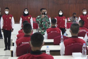 Dandim 0728/Wonogiri Tekankan Pada Anggota Paskibra 76 Agar Jangan Patah Semangat