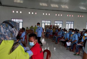 180 WBP Rumah Tahanan Negara Kelas IIB Kotabumi Melaksanakan Vaksinasi Tahap II