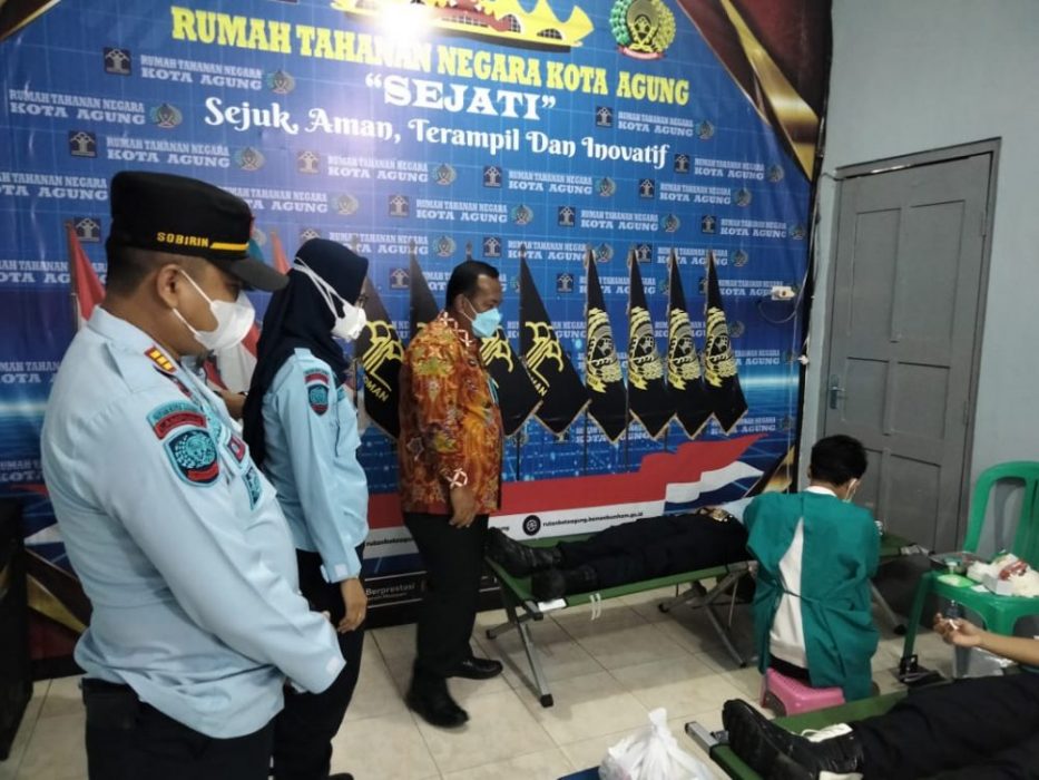 Plt Kakanwil Kemenkumham Lampung, Tinjau Langsung Aksi Donor Darah Rutan Kelas II B Kotaagung