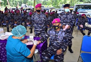 SAMBUT HUT KE-76 KEMERDEKAAN RI, TNI AL WILAYAH SORONG GELAR DONOR PLASMA KONVALESCENT DAN DONOR DARAH