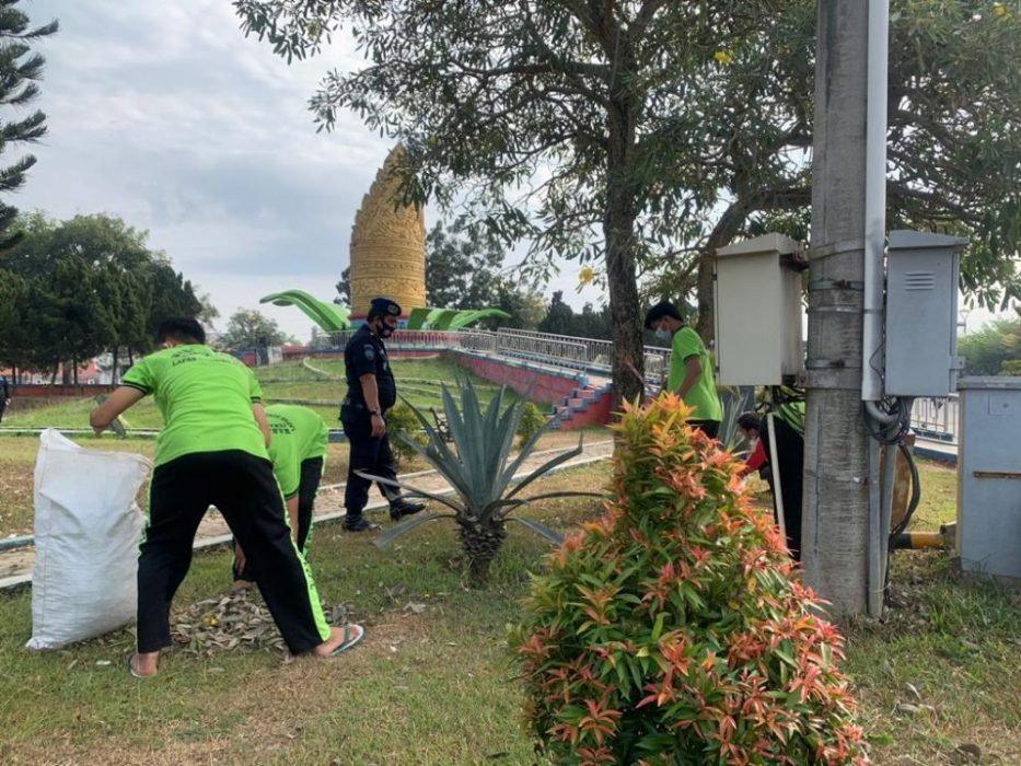 Kerja Bakti Merah Putih Warga Binaan Lapas Kelas IIB Gunung Sugih