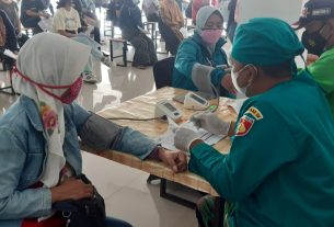 Kodim 0726/Sukoharjo Gelar serbuan vaksinasi TNI-PolriDosis ke 2 di Sentra Niaga Solobaru