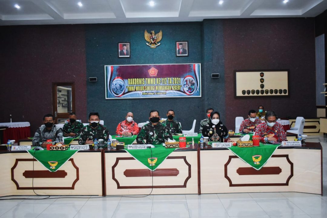 Kasrem 043/Gatam Bersama Bupati Tulang Bawang Ikuti Rakornis TMMD Ke-112 Tahun 2021 Secara Virtual