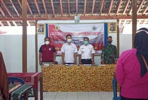 Babinsa Ajak Warga Tetap Terapkan Protkes Dalam Kegiatan Musrenbangdes