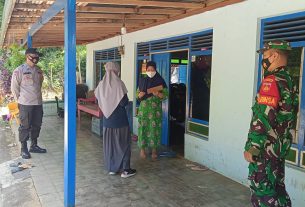 Babinsa Ngadirojo Kidul Dampingi Bidan Desa Laksanakan Tracing