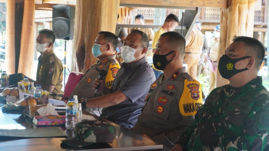 Bupati Tulang Bawang Barat Menghadiri Pengarahan PPKM Pengoptimalan penanganan covid