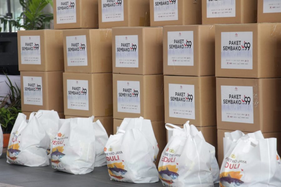 Cinta dan Kasih, Puluhan Ribu Titipan Paket Olahan Makan Didistribusikan Polda Metro Jaya