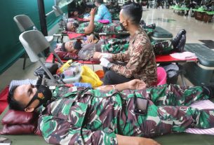 HUT TNI ke - 76, Personel Kodim 0410/KBL ikuti kegiatan bhakti sosial donor darah