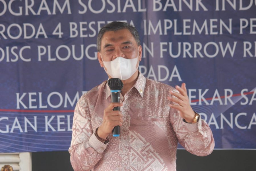 Dorong Pertanian Lampung Modern A. Junaidi Auly Salurkan Bantuan