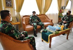 Kasrem 043/Gatam Sambut Brigjen TNI dr. Rahmat Saptono, Sp. OG Irpuskesad TNI AD