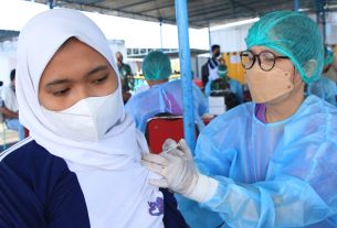 Hari kedua Serbuan Vaksinasi TNI AU, ribuan peserta berhasil lengkapi vaksin untuk Indonesia Sehat.