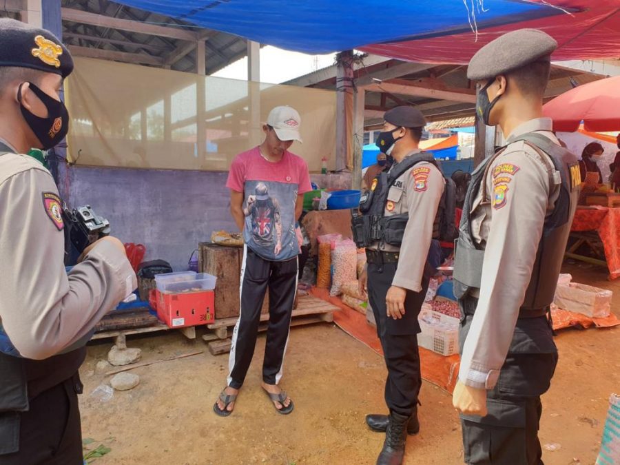 Kabag Ops Polres Way Kanan Sidak Pasar KM 2 Blambangan Umpu