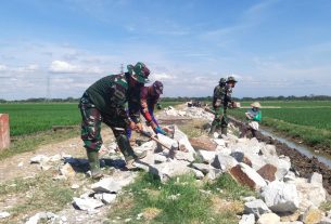 Kejar Target pengerjaan Pra TMMD pada sasaran Talud terus dikebut.