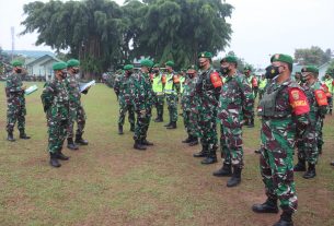Komandan Kodim 0410KBL memimpin apel pengecekan personel