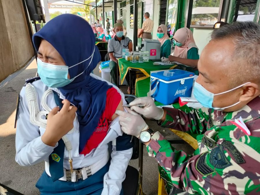Komando Distrik Militer 0410KBL, kembali menggelar vaksinasi massal dosis pertama