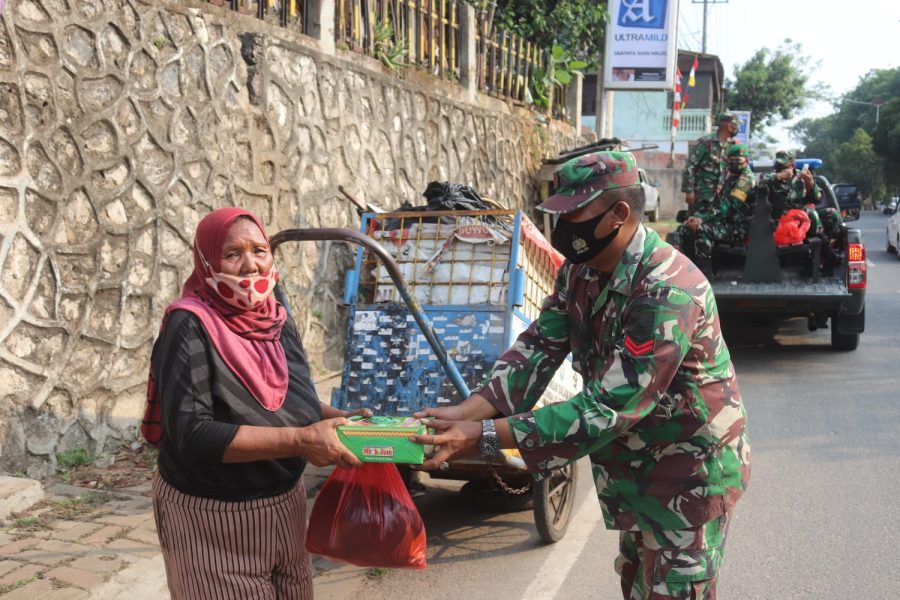 Komando Distrik Militer 0410KBL melaksanakan kegiatan Bakti Sosial