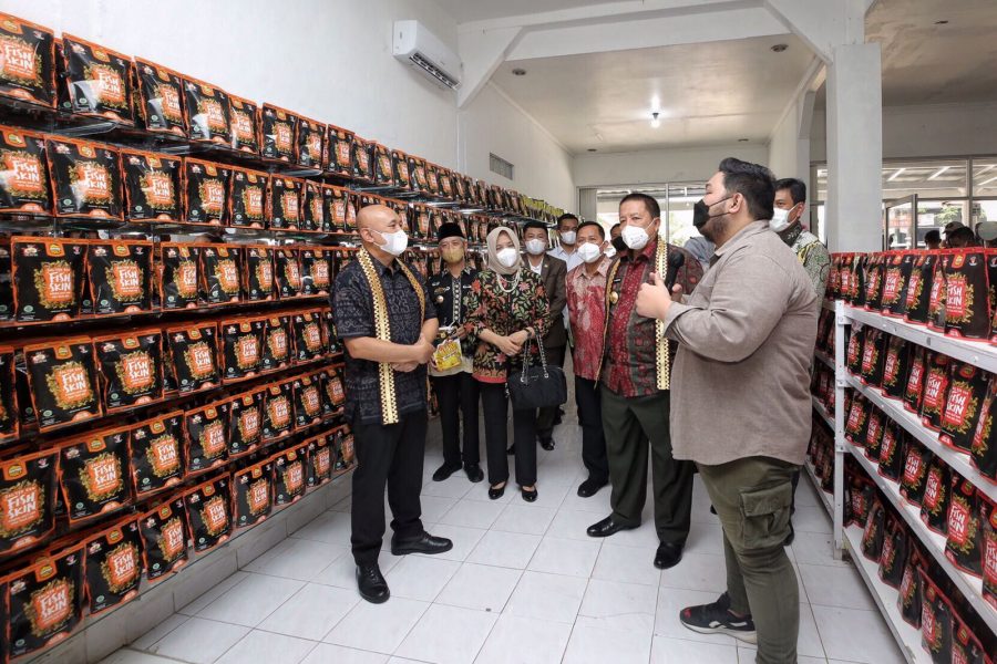 Menkop UKM Kunjungi Pelaku Usaha di Lampung