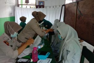 Polres Tanggamus Gelar Vaksinasi Keliling di SMA Islam Sumberejo