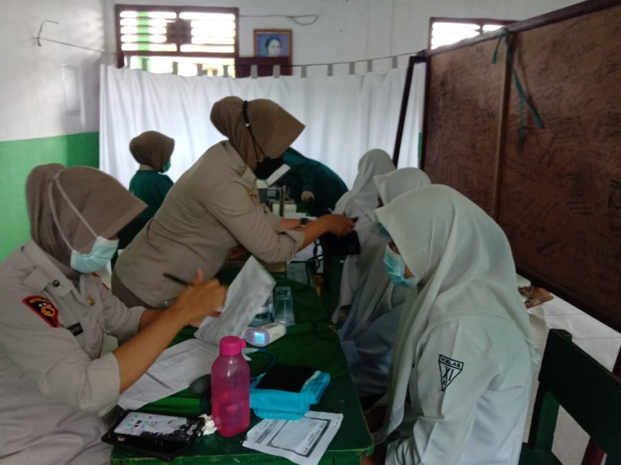 Polres Tanggamus Gelar Vaksinasi Keliling di SMA Islam Sumberejo