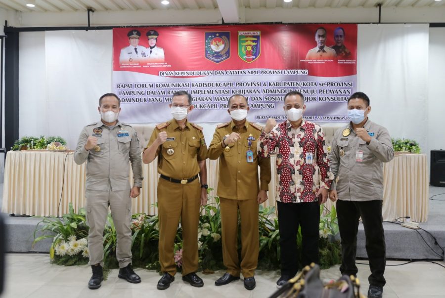 Sekdaprov Fahrizal Jadi Narasumber dalam Rapat Forkom Kadisdukcapil Provinsi dan Kabupaten/Kota se-Provinsi Lampung