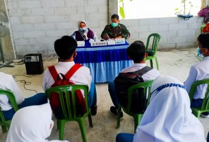 Seribu Dosis Vaksin Sinovac untuk Pelajar SMK Negeri Purwosari Bojonegoro