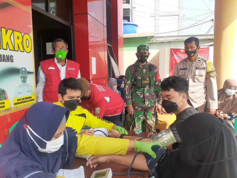 Sertu Yudha Saputra lakukan pemantauan kegiatan vaksinasi Covid-19