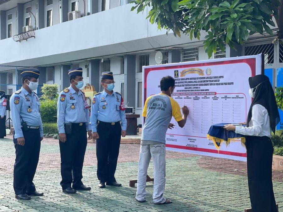 Usai Apel Bersama , Lapas Kelas I Bandar Lampung Menandatangi Pernyataan Komitmen Halinar