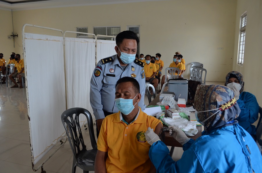 Vaksinasi Gelombang III, Tahap I bagi Warga Binaan di Rutan Kelas I Bandar Lampung.