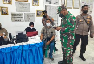 Dukung Program Pemerintah TNI dan Polri Memantau Pelaksanaan vaksinasi