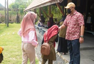 Anak Yatim Akibat Covid-19 Dapatkan Bantuan di Tubaba