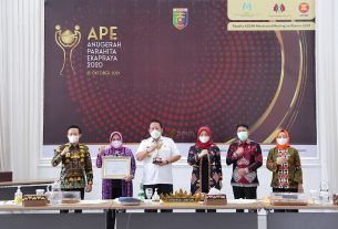 Dinilai Berhasil Mengimplementasikan Pengarusutamaan Gender, Gubernur Arinal Djunaidi Terima Penghargaan Anugerah Parahita Ekapraya