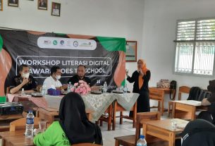 Dosen IIB Darmajaya Jadi Narasumber Workshop Literasi Digital di SMAN 13 Bandarlampung