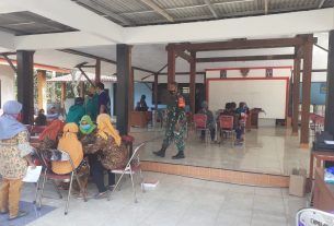 Dukung Percepatan Vaksinasi, Babinsa Selalu Hadir Dampingi Warga Binaan Terima Vaksin