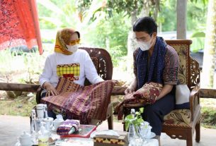 Gandeng Oscar Lawalatta, Berharap Batik Tulis Khas Lampung Deandra Go Internasional