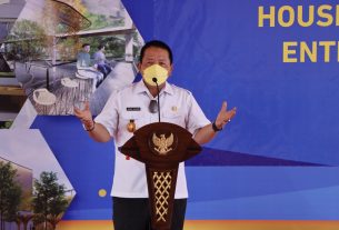 Gubernur Arinal Djunaidi Bersama Wakil Menteri BUMN II Kartika Wirjoatmodjo Lakukan Groundbreaking Bakauheni Harbour City