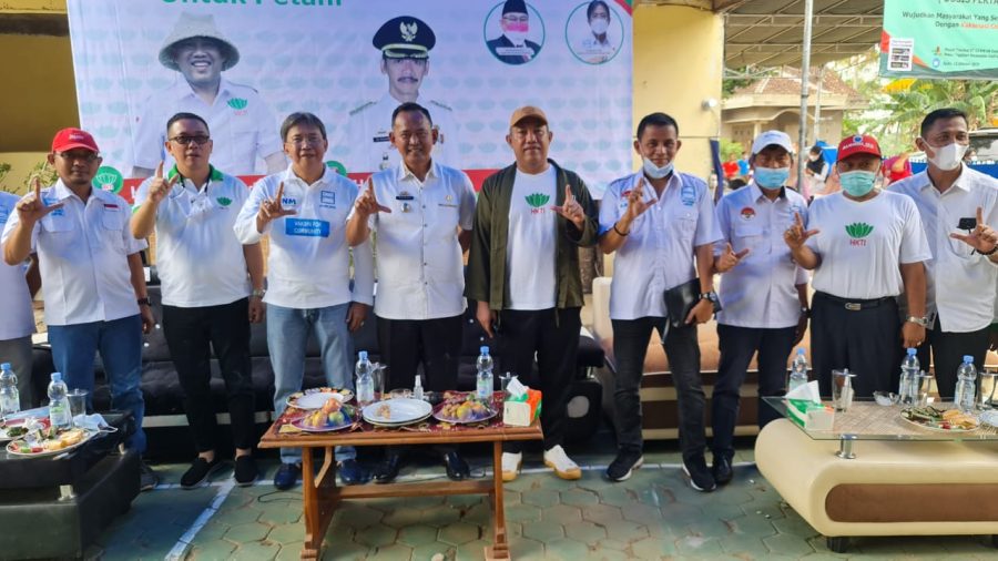 Foto bersama usai seremoni pembukaan kegiatan vaksinasi. | APINDO