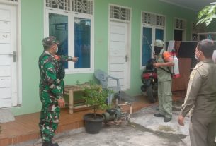 Serda Frendi Mendamping Satgas Melaksanakan Penyemprotan Disinfektan