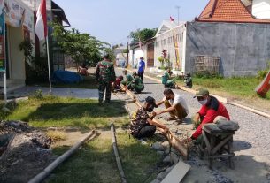 Kemanunggalan TNI-Rakyat Terwujud Dalam Karya Bakti Daerah Kodim 0735/Surakarta