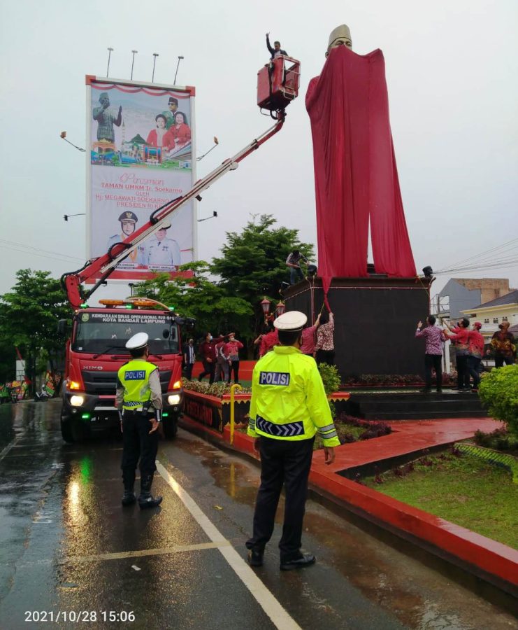 Meski Diguyur Hujan, Taman Ir.Soekarno Diresmikan