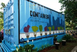 PLN Dukung Program Container Farming Pertama di Ibu Kota