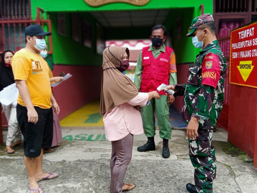 Kodim 0410/KBL Pantau kegiatan vaksinasi Covid-19 di Halaman SDN 1
