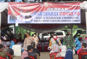 Pemerintah Kota Bandar Lampung menggelar Gebyar Vaksin
