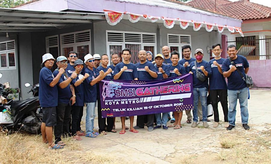 Perkuat Silaturahmi, SMSI Metro Gathering di Teluk Kiluan