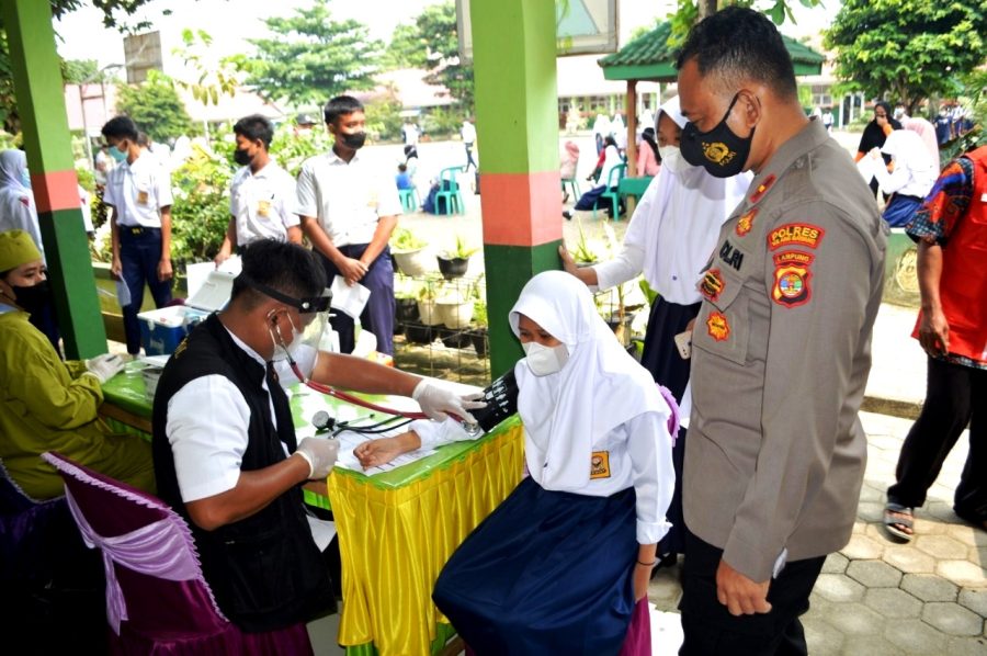 Polres Tulang Bawang Vaksinasi Ratusan Pelajar
