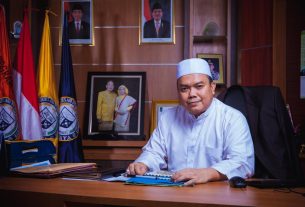 Rektor IIB Darmajaya Kembali Luncurkan Program Cinta Masjid dan Al-Quran