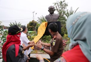 Sekdaprov Fahrizal Darminto Hadiri Peresmian Taman Jaksa Agung RI R. Soeprapto