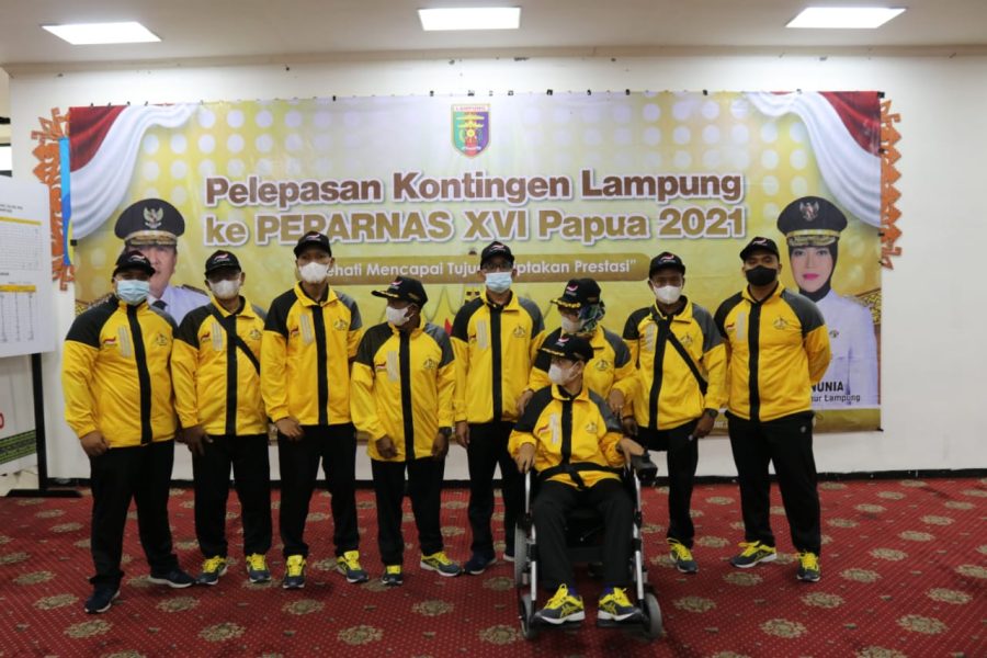 Sekdaprov Lepas Kontingen Lampung Peparnas XVII Papua 2021