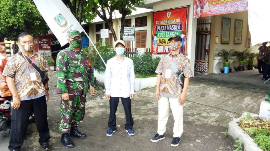 Sertu Ahmad Suhartono Sisir Jalan Terapkan PPKM